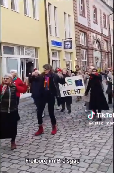 Omas gegen Rechts
